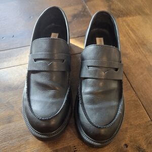 Steve Madden Black Leather Slip-On Loafers